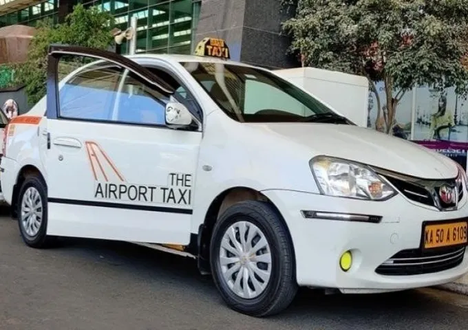 Taxi Đi Nội Bài 4 Chỗ hai Chiều