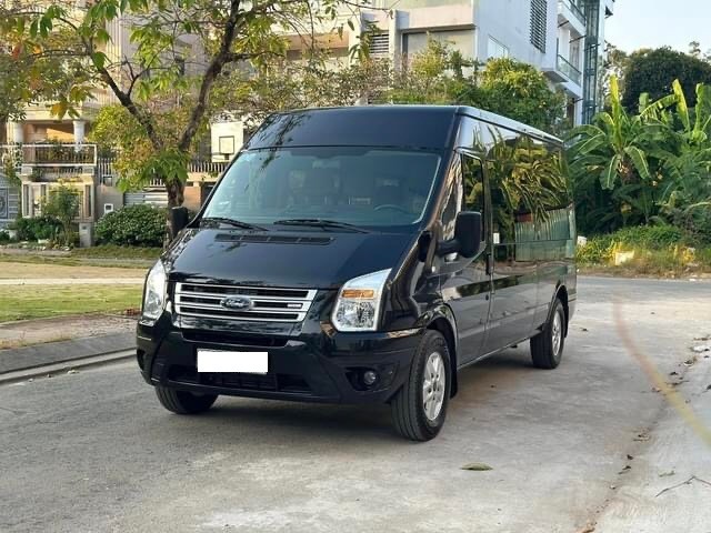 Thuê Xe Limousine 9 Chỗ Đưa Đón Sân Bay Nội Bài