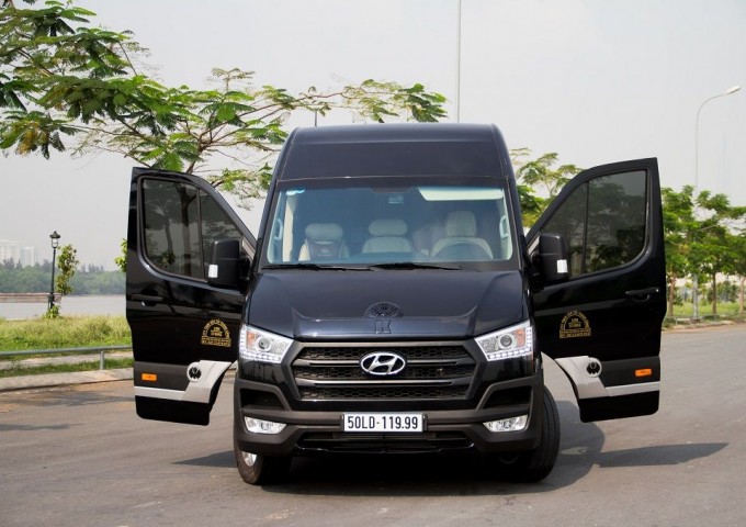 Thuê Xe Limousine 9 Chỗ đón Sân Bay Nội Bài